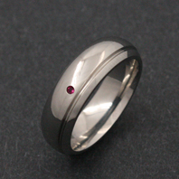Titanium Ring - Ruby Vega