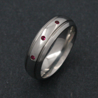 Titanium Ring - Ruby Hydra