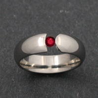 Titanium Ring - Ruby Rhea